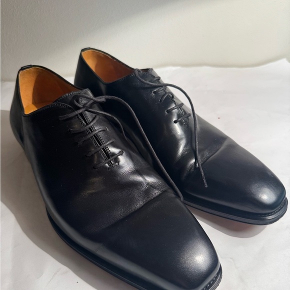 Used Classic Black Leather Men's Shoes Magnanni 9.5 creased - Picture 1 of 8